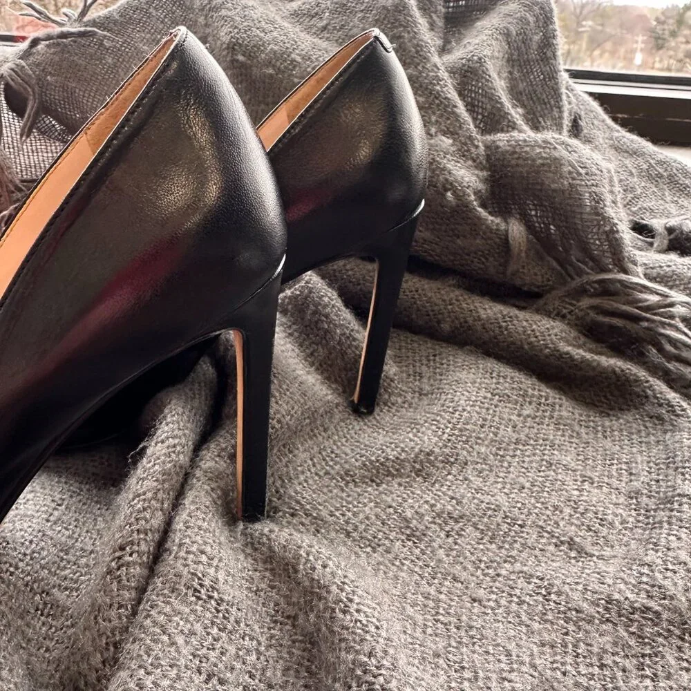 9 WEST BLACK HEELS / PUMPS 7.5 - Picture 5 of 14